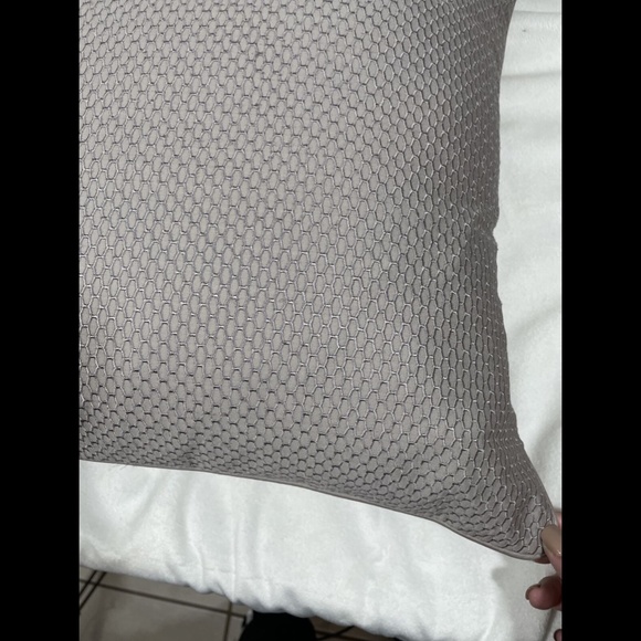 NWD Hotel Collection Honeycomb Trelli‎ Decor Pillow - Picture 4 of 12